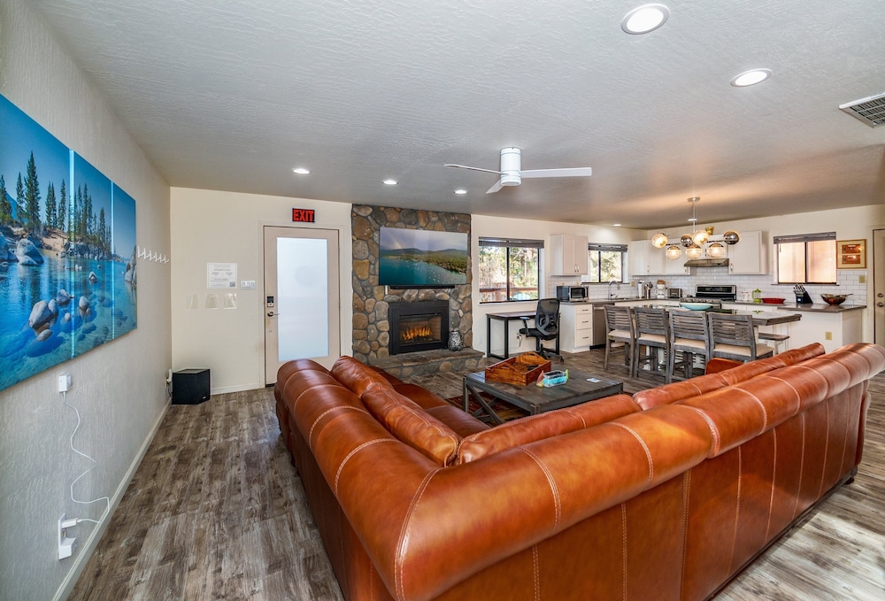 The Azure Tahoe Cabin 3 Bedroom Home