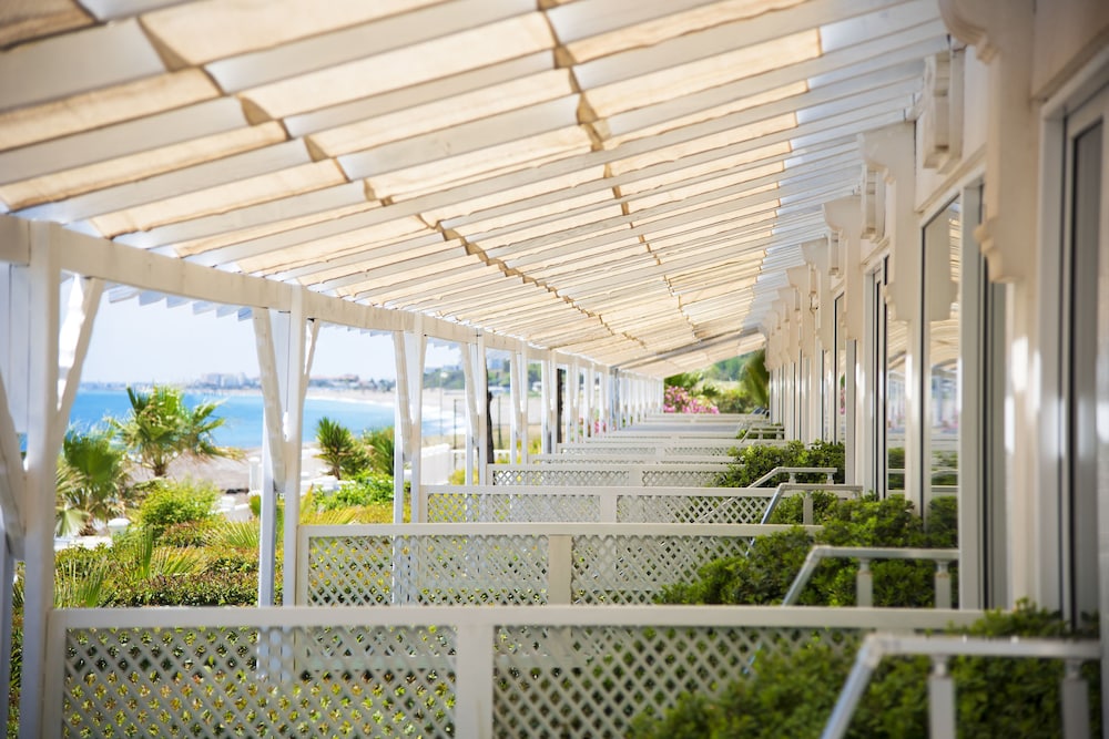Flora Garden Beach Club - All inclusive