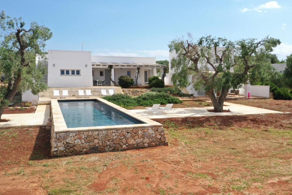 Villa F ra view 5