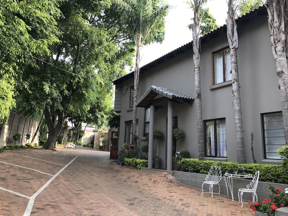 Waterhouse Guest Lodges 295 Indus Street