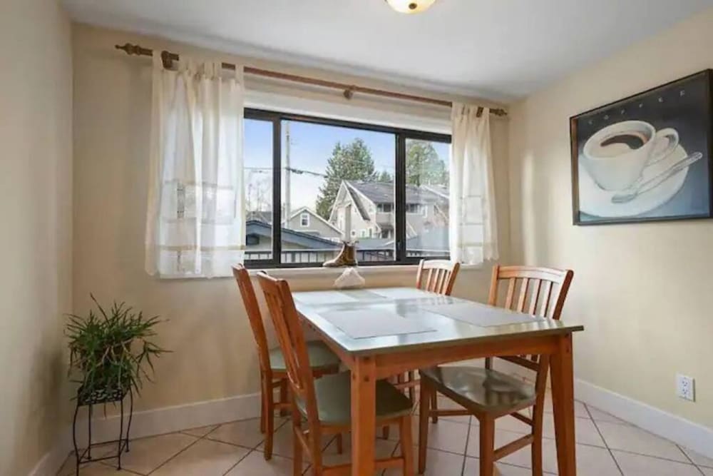 Comfy Kitsilano House