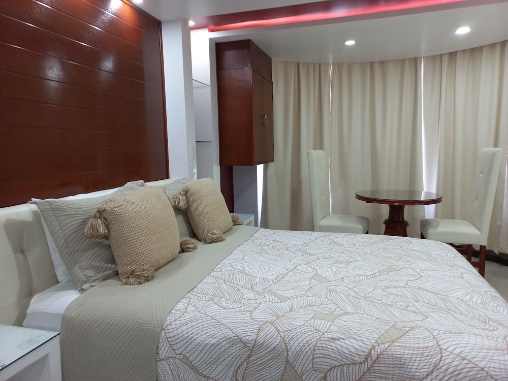 La Aurora Hotel like Home