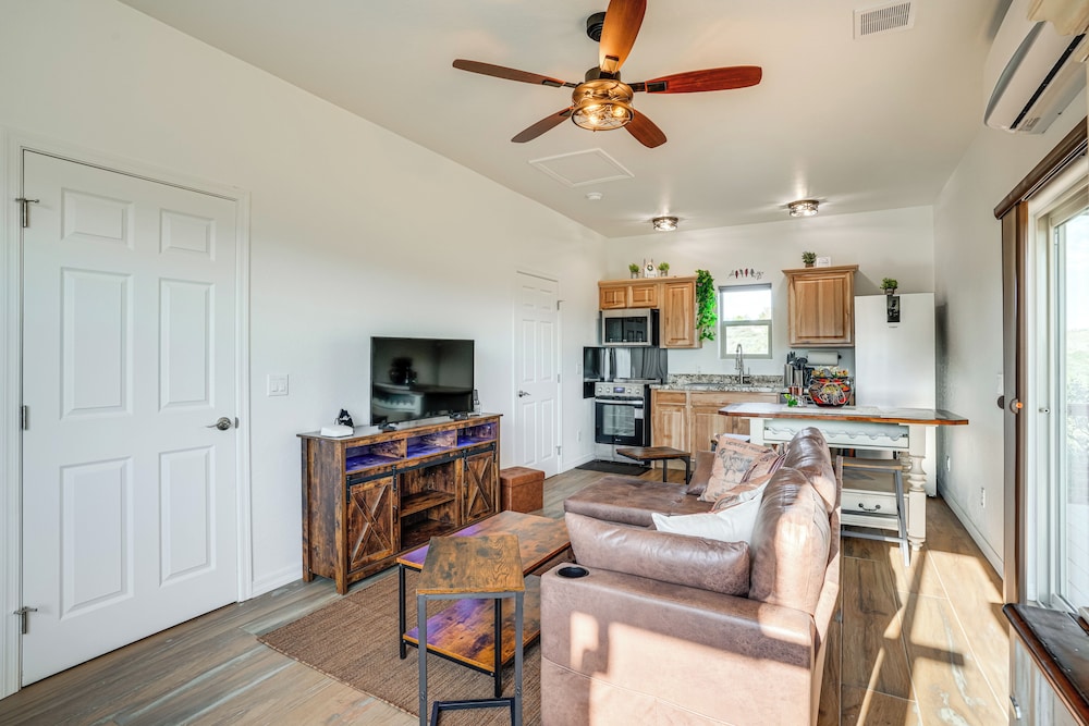 Prescott Home Close to Hiking & Medical Centers!