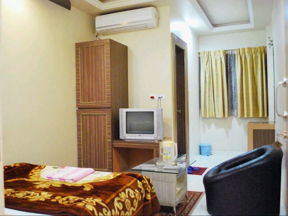 Hotel Nanashree Grand