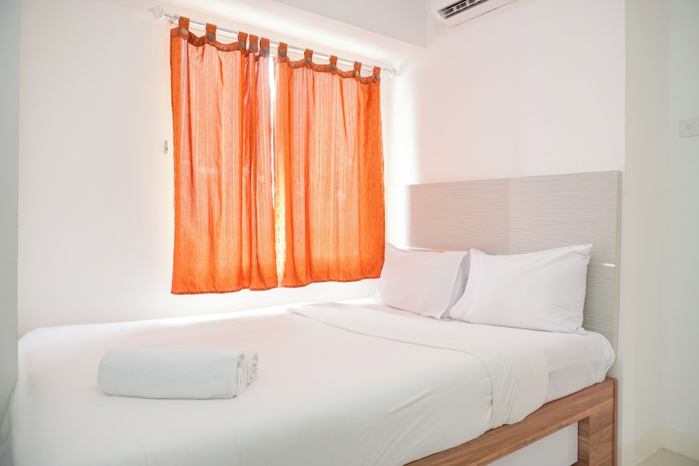 Homey And Strategic 2Br At Bassura City Apartment