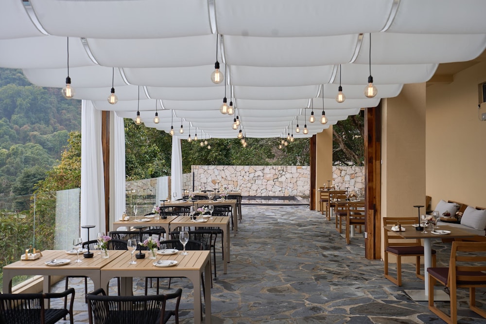 Miyue Shenzhen Tianlu Secret Wild Wizard Holiday Hotel