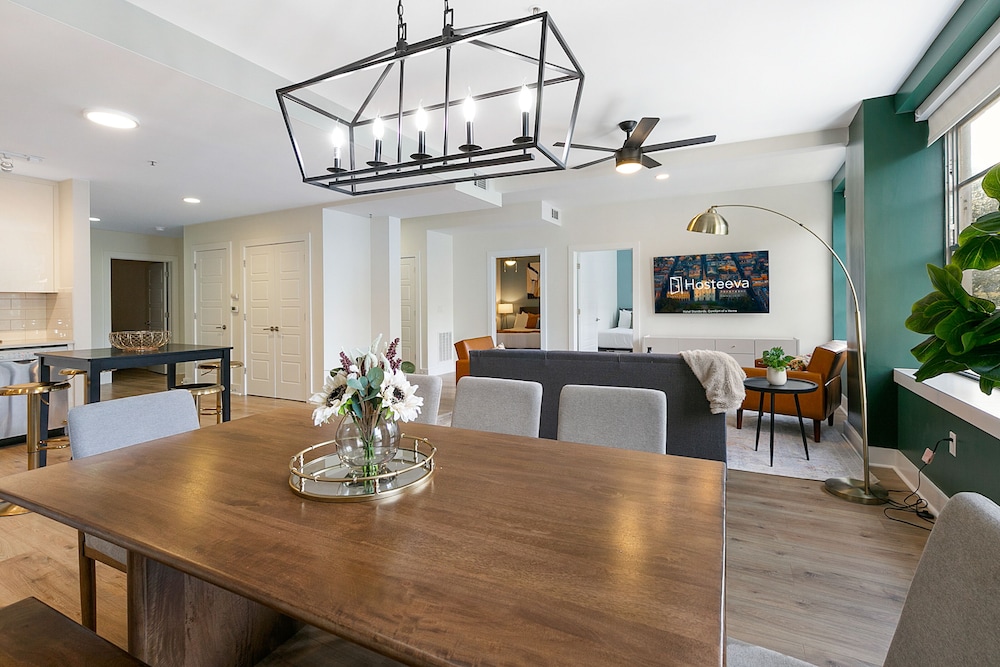 Elegance 4BR Luxury Condo New Orleans photo 2