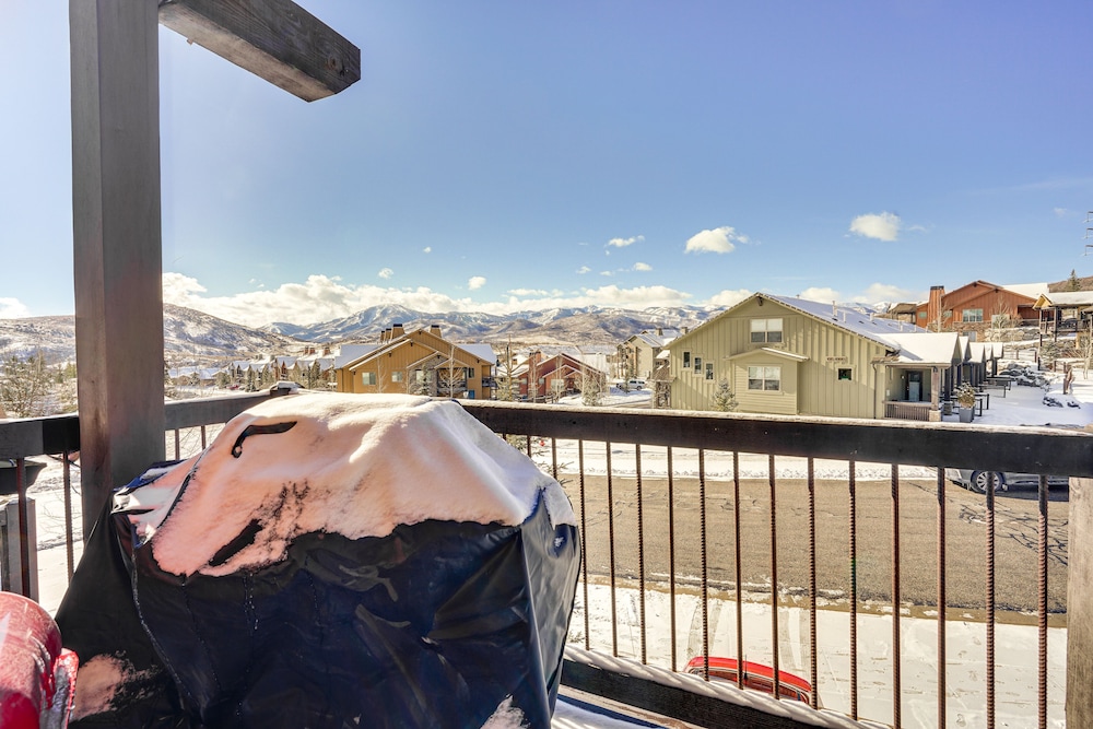 Park City Townhome w/ Hot Tub & Mountain Views! view 3