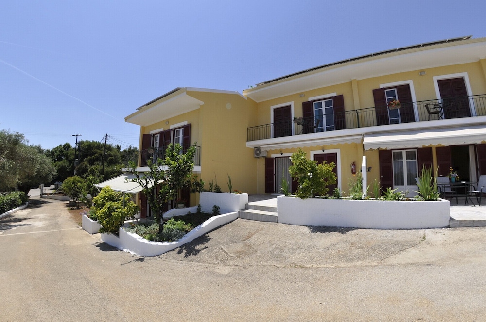 Braziliana Apartments