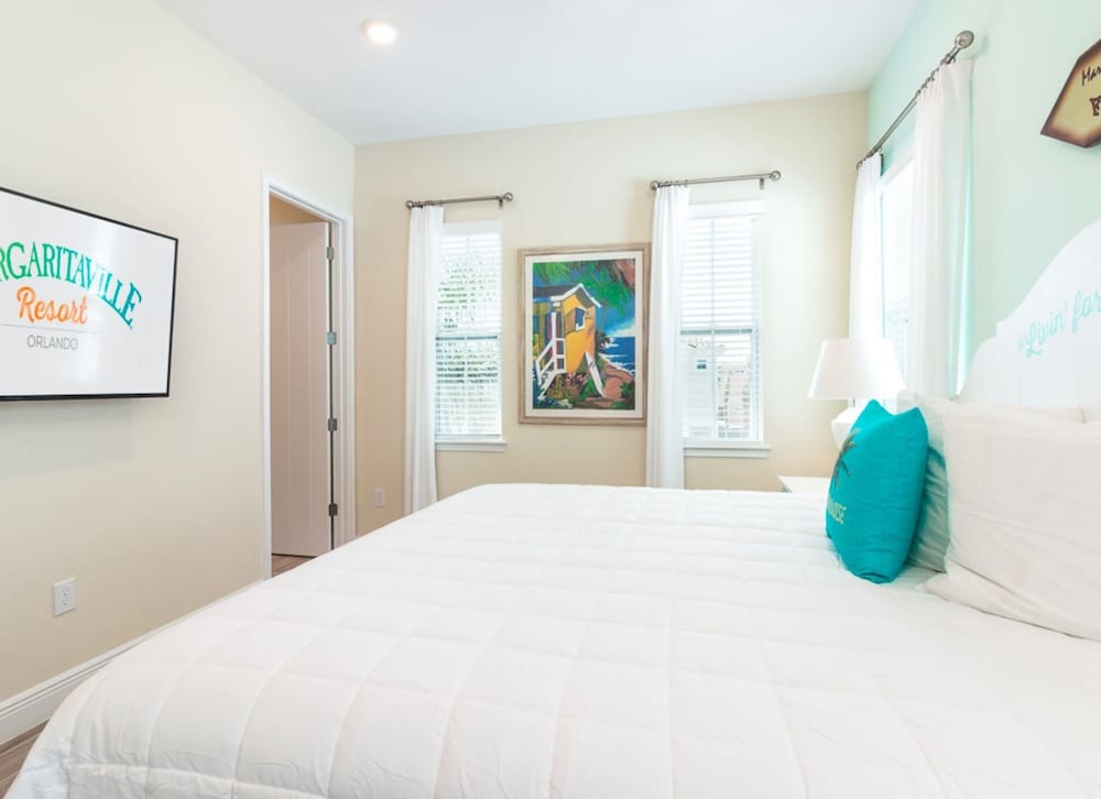 Parrotfish Place Stay for 6!