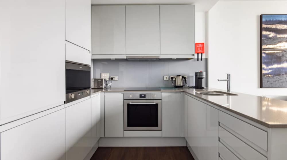 Charles Hope Apartment Canary Wharf