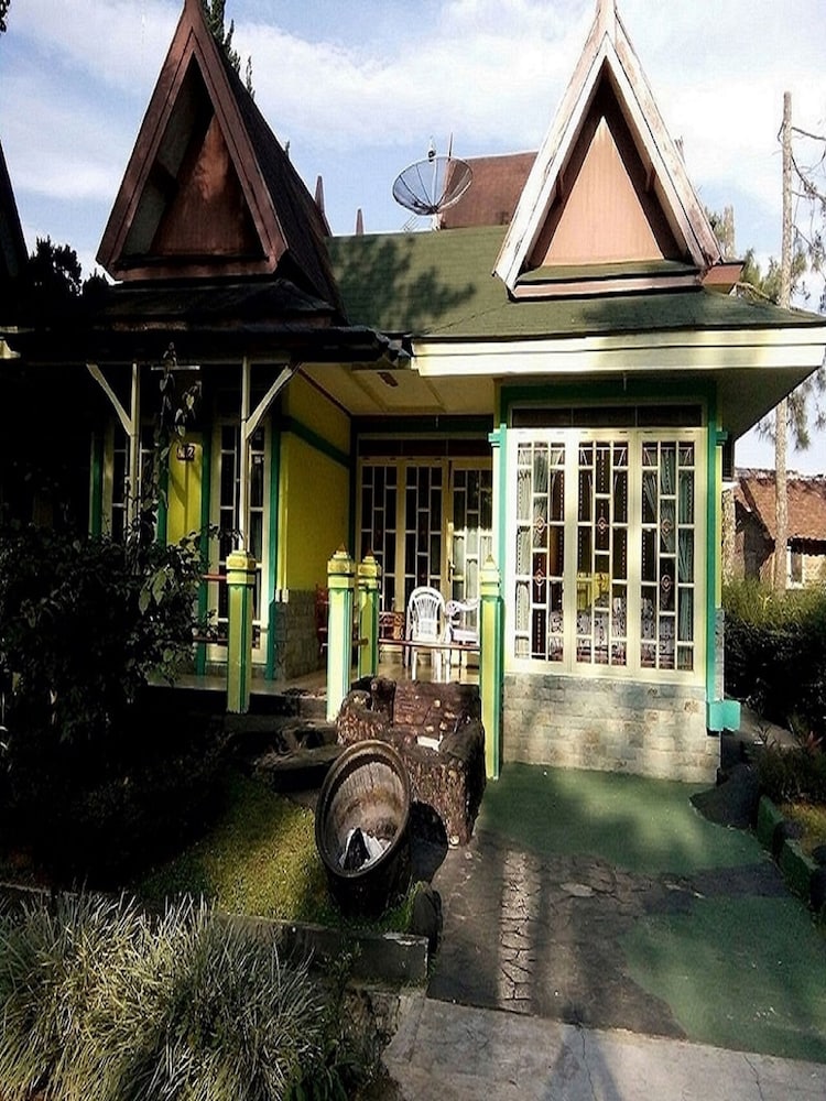 Villa Kota Bunga Tulip
