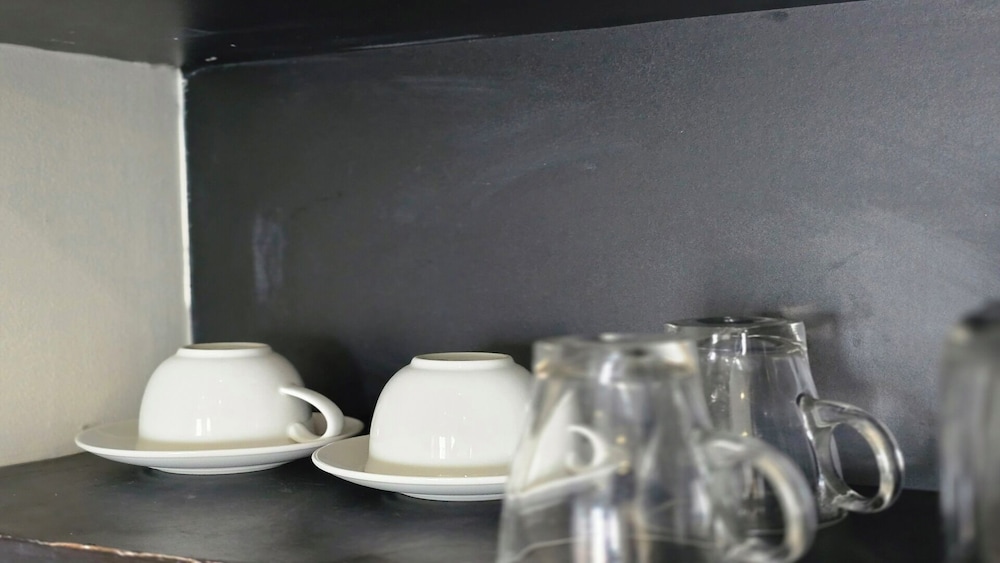 Bright & Breezy -1BR T1 211