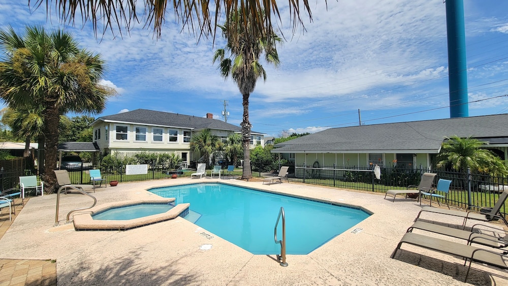 203 Butler Avenue by Tybee Vacation Rentals