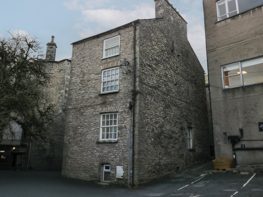Flat 1
