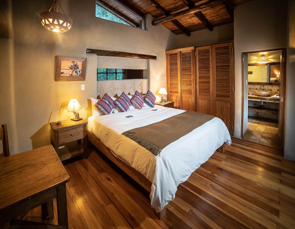 Sacred Dreams Lodge