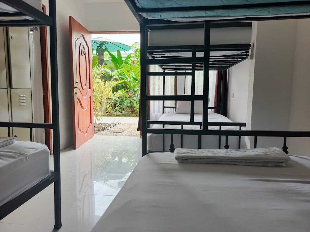 Arenal Hostel Resort