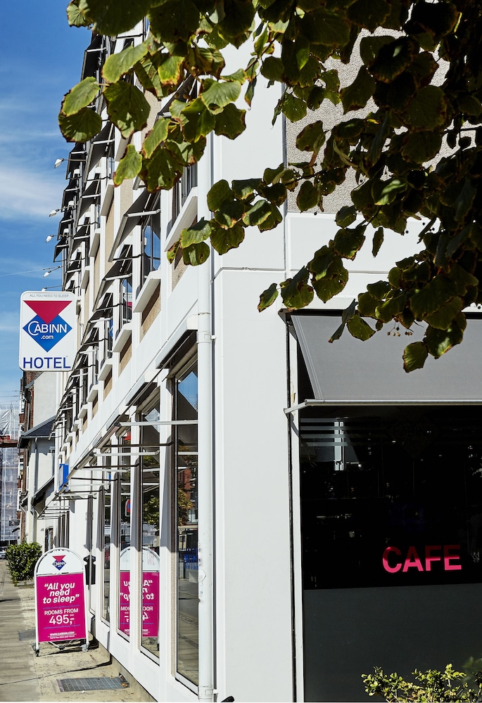 Hotel CABINN Express Hotel - Image 1