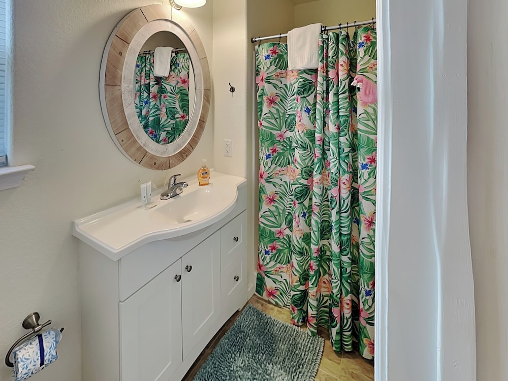 Twin Palms at Surfside by Ryson Vacation Rentals