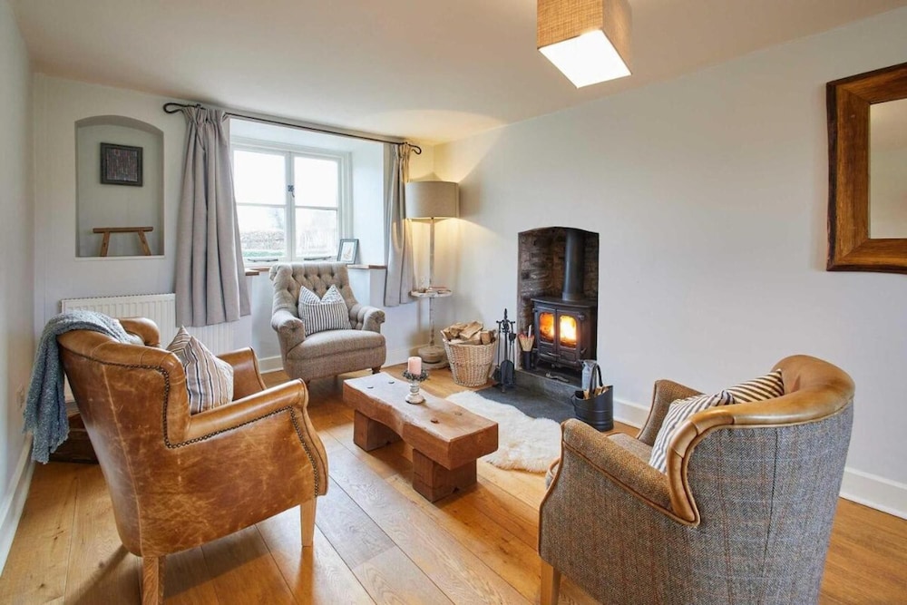 Host Stay Coed Barn