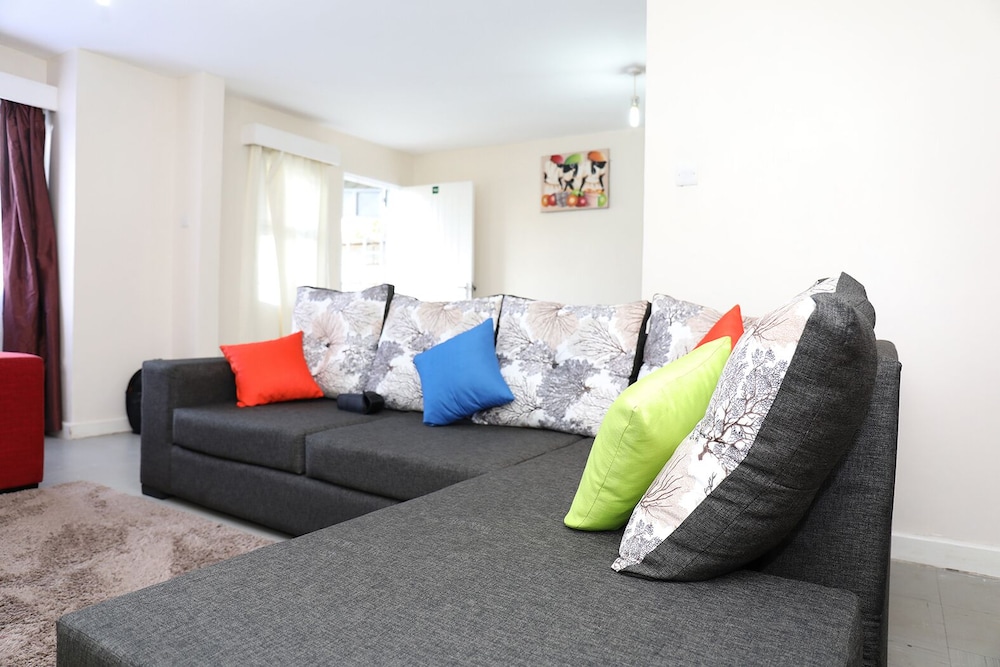 Kattaa's Quiet & Cozy Home near JKIA view 5