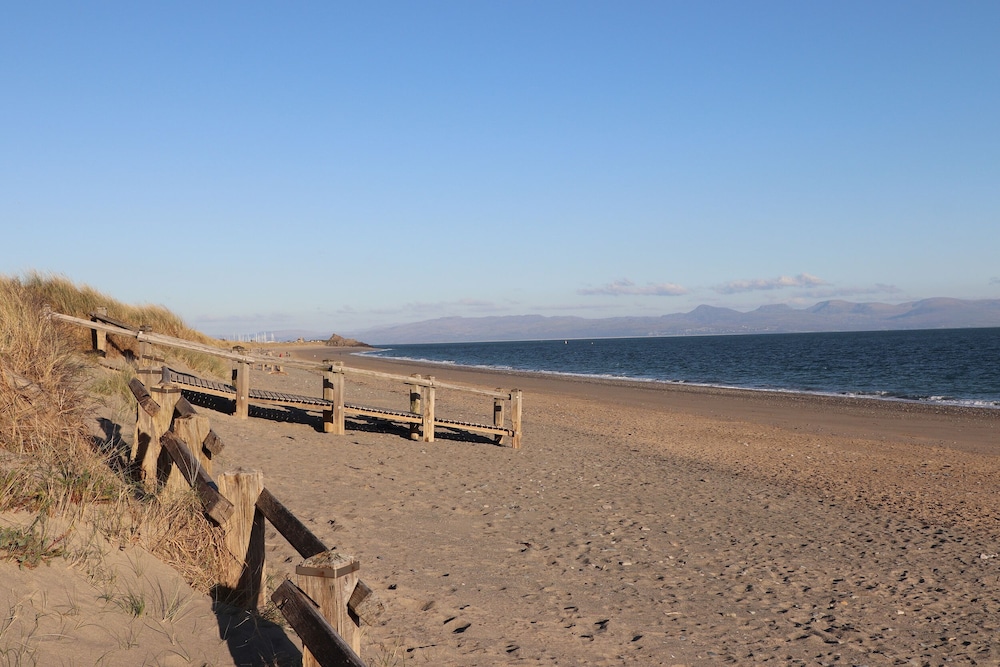 Moondunes - Pwllheli