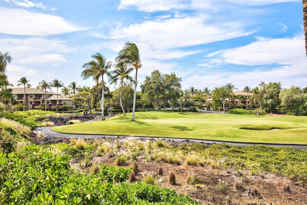 Beautifully Furnished - Hawaiian Villa - AC & Wifi! - Vrkcv