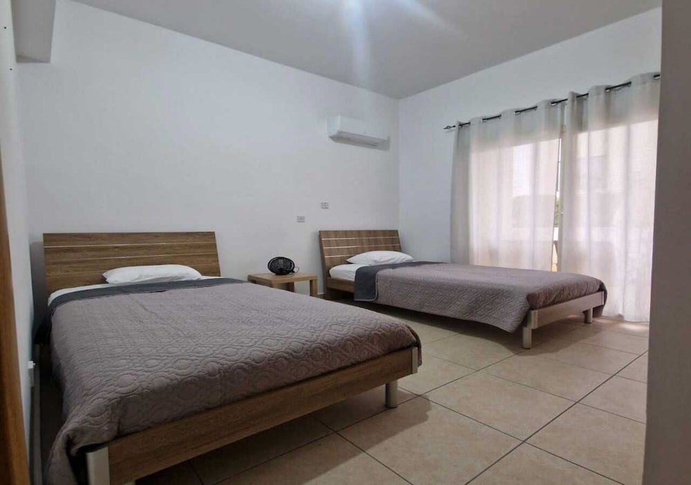 Sunshine Apartment in Pafos