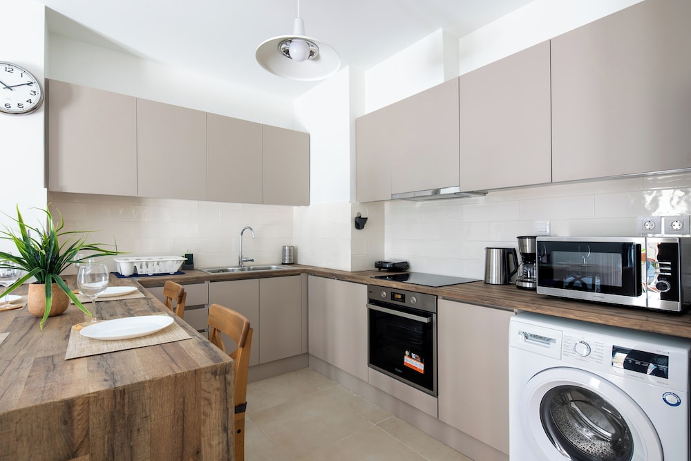 Astrea 1- Bedroom Apartment in Athens