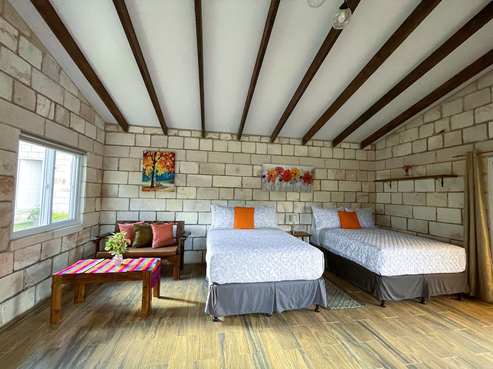 Cabañas de la Montaña view 2