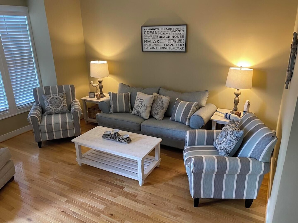 Laguna Drive 21083