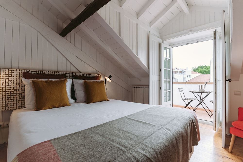 19 Tile Ceramic Concept - by Unlock Hotels