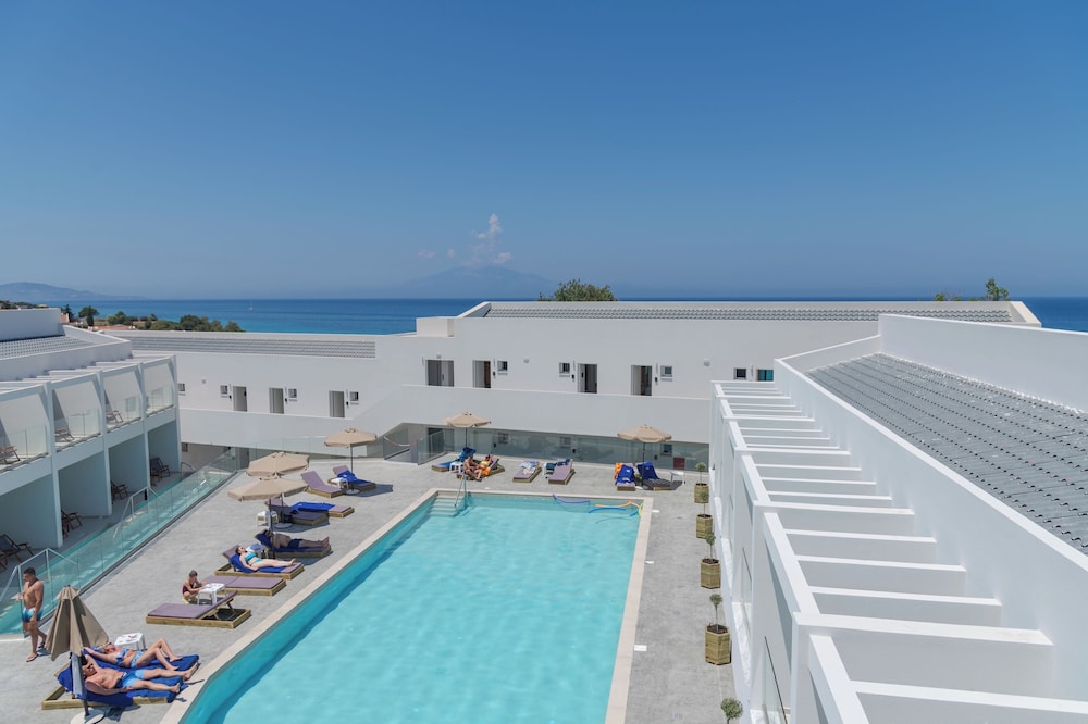 Mirage Bleu Hotel 28