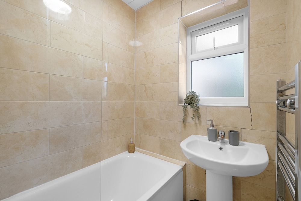 Keel Drive Modern 3 Bedroom Home