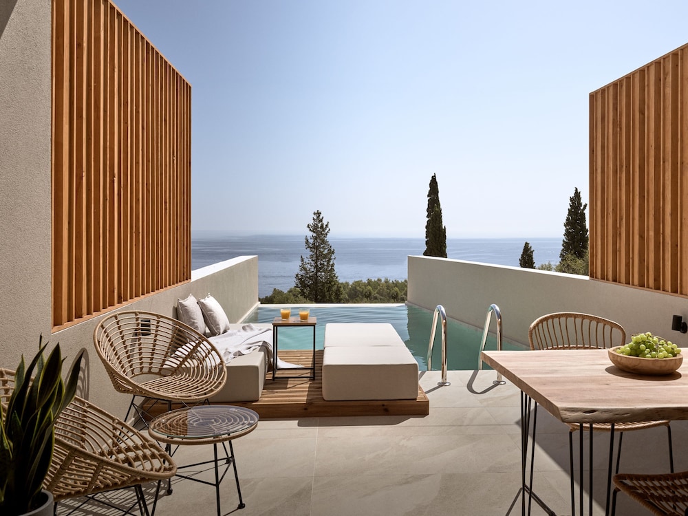 The Sall Suites Complex B - Sea Views