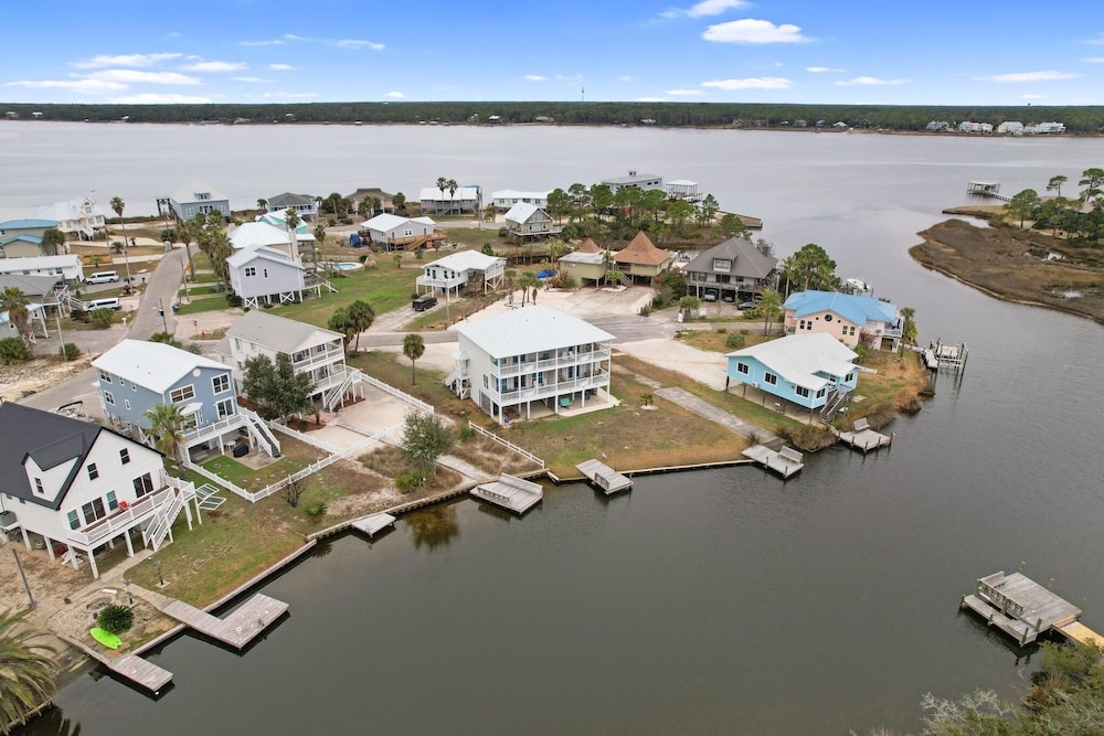 214 Shoreland