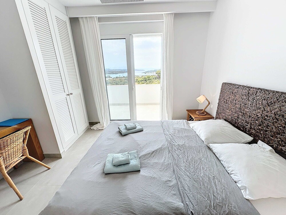 Modern VIP Villa 100 Privacy Stunning Views