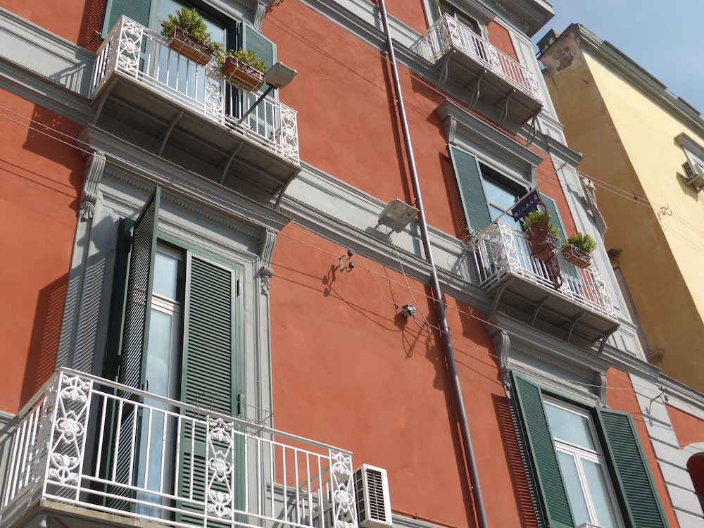 Micalò ArtRooms