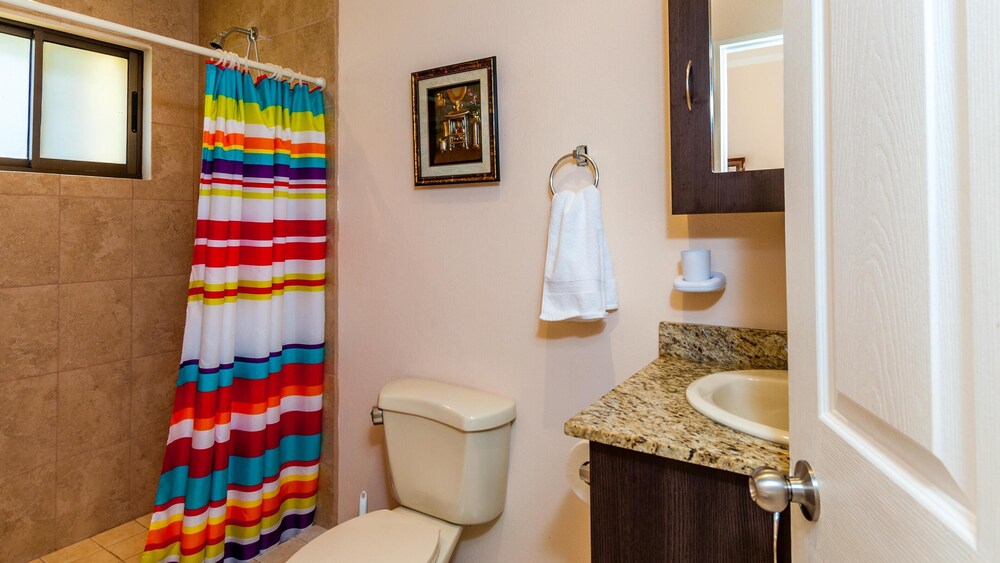 2-Bedroom, 2-Bath Condo Near Beach view 5