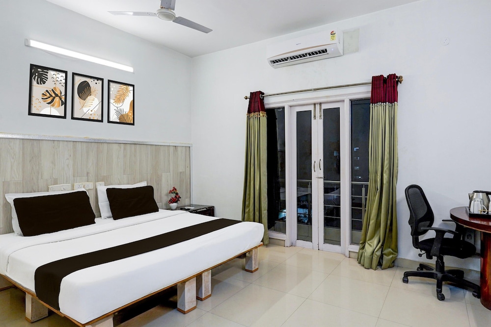 Cosy Castle at Medavakkam Near Jayachandran