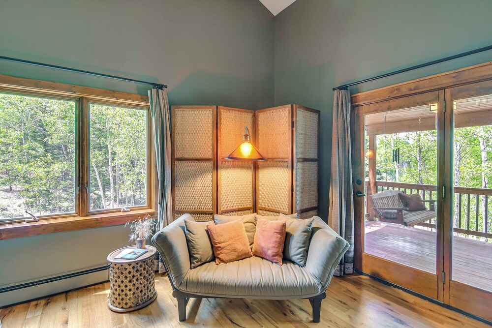 Private 5 Acres w/ Mtn Views: Park County Cabin!