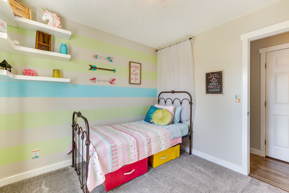 Charming Nampa Home w/ Backyard + Grill! view 4