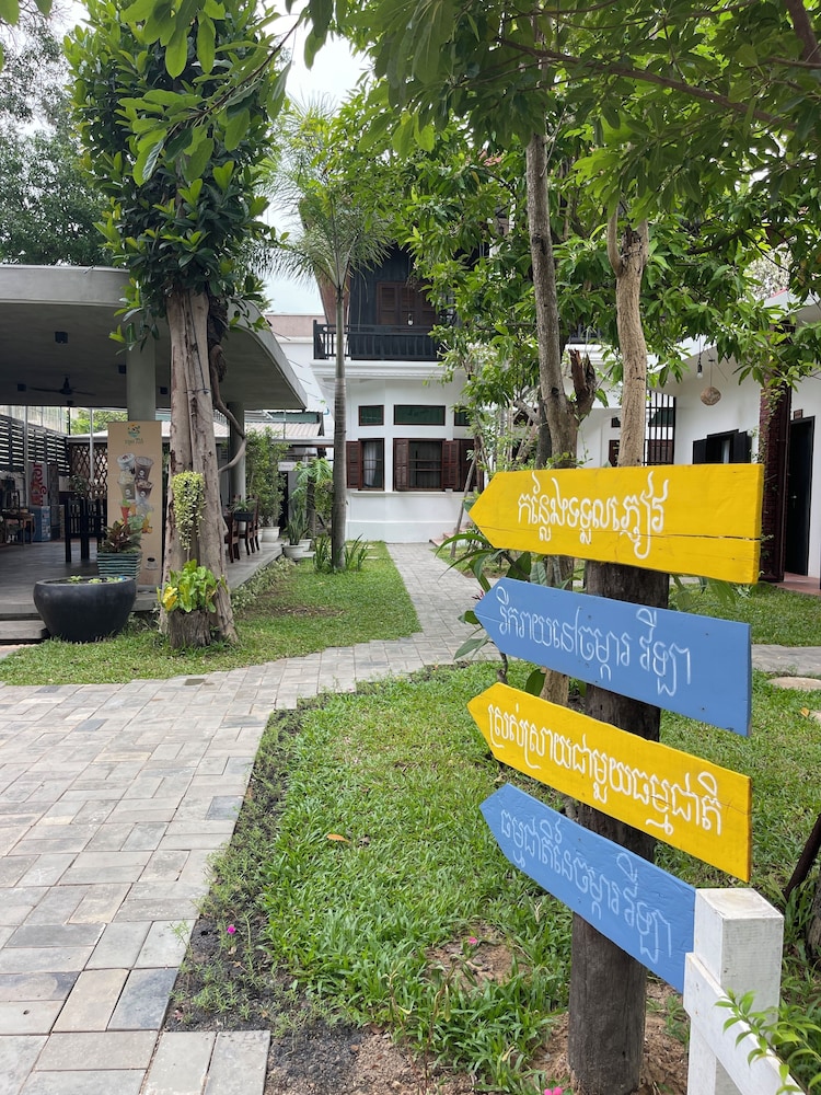 URBAN ANGKOR VILLA