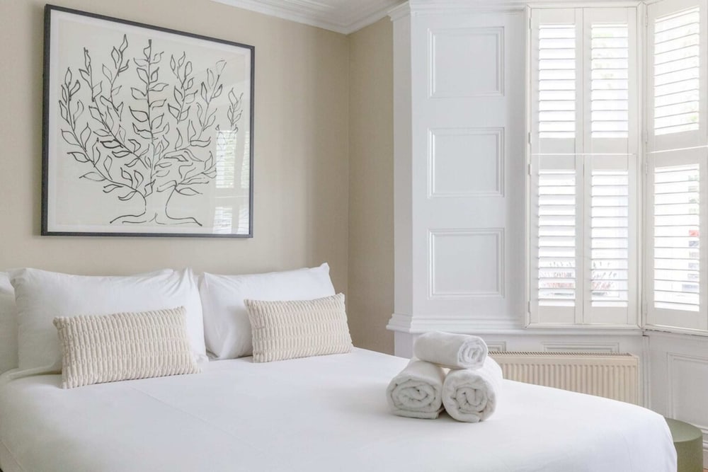 Gorgeous 2BD Garden Getaway, Victoria Park