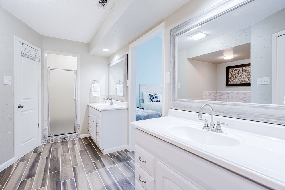 Horseshoe Bay Townhome w/ Water Access! - Property Image 21