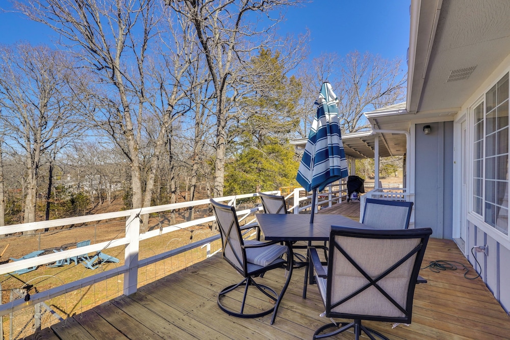 Deck & Lake Views: Modern Eagle Rock Gem