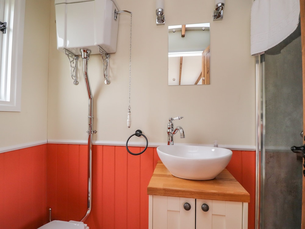 The Journeyman Luxury Shepherds Hut