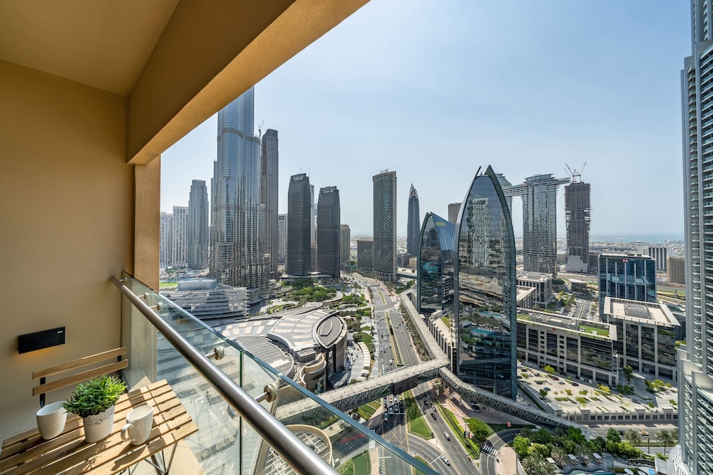 Address Dubai mall Balcony Burj view