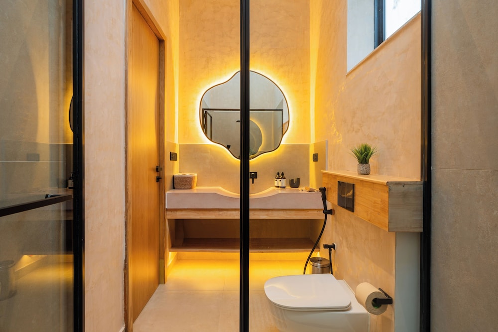 ELIVAAS Ekam | Luxe 4 BHK Villa With Pvt Pool & Patio