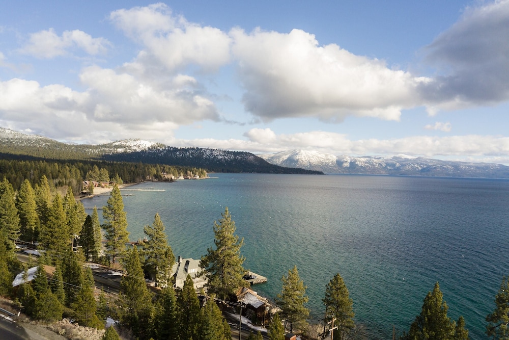 Henderson by Avantstay Lake View! Walk to Beach, Garwoods  More! - Property Image 2